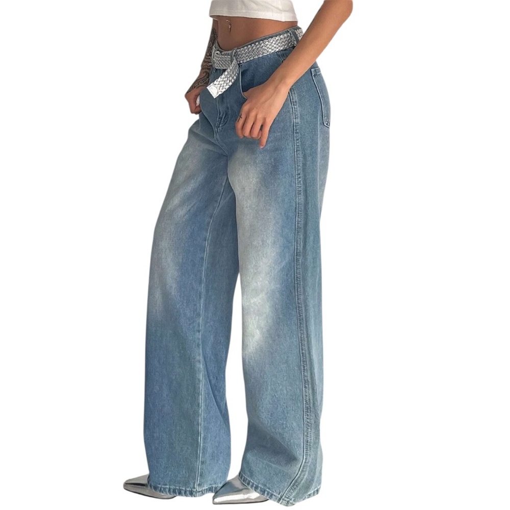 DAZY Women’s Casual Wide Leg Baggy Demin w/ Pockets, size 6 (XL) light wash NWOT